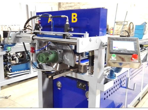 德川機械 專業制造，廠家直銷——兩工位數控沖孔機與護欄沖孔機的卓越選擇